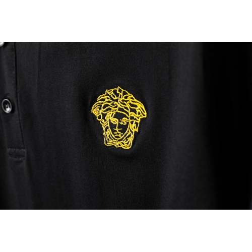 Replica Versace T-Shirts Short Sleeved For Men #949573 $29.00 USD for Wholesale