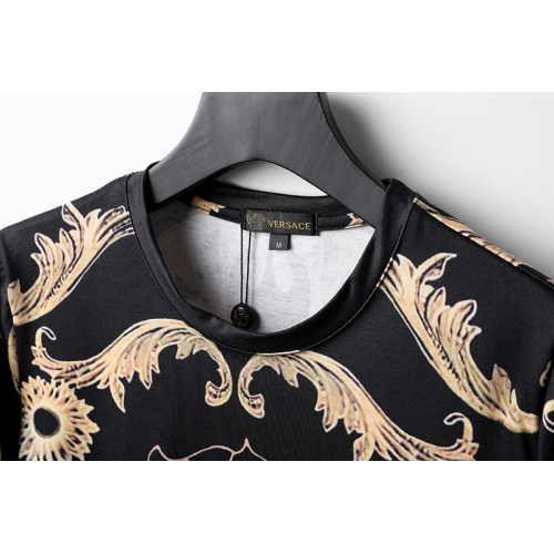 Replica Versace T-Shirts Short Sleeved For Men #949618 $26.00 USD for Wholesale