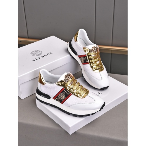 Versace Casual Shoes For Men #950075