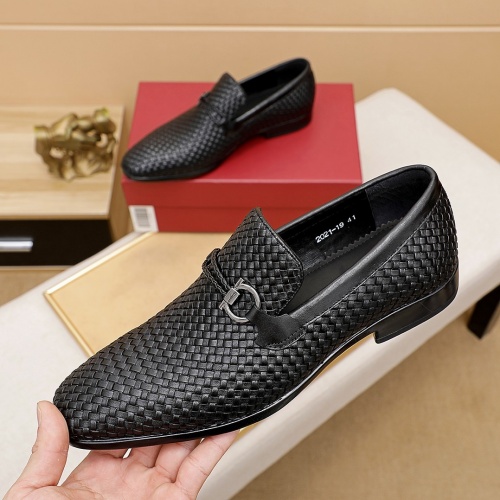 Ferragamo Leather Shoes For Men #950710