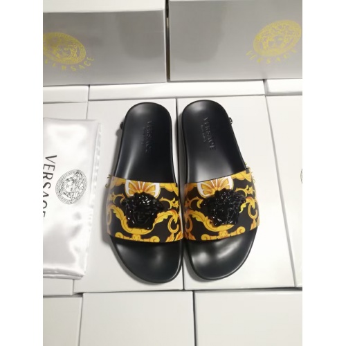 Versace Slippers For Women #950774