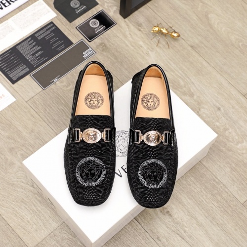Replica Versace Casual Shoes For Men #950818 $68.00 USD for Wholesale