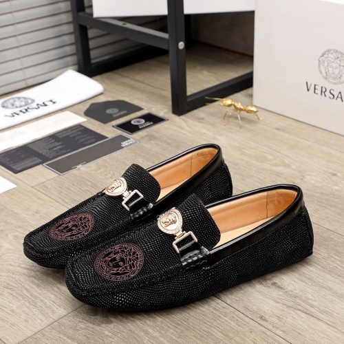 Replica Versace Casual Shoes For Men #950818 $68.00 USD for Wholesale