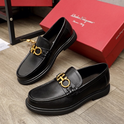 Ferragamo Leather Shoes For Men #951146