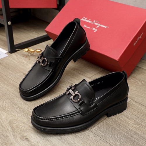 Ferragamo Leather Shoes For Men #951158