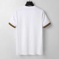 $26.00 USD Versace T-Shirts Short Sleeved For Men #949613