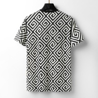 $26.00 USD Versace T-Shirts Short Sleeved For Men #949615