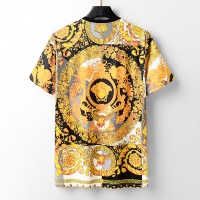 $26.00 USD Versace T-Shirts Short Sleeved For Men #949617
