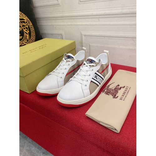 Burberry Casual Shoes For Men #952027