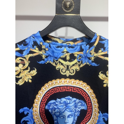 Replica Versace T-Shirts Short Sleeved For Men #952131 $40.00 USD for Wholesale