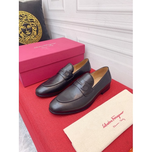 Ferragamo Leather Shoes For Men #952147