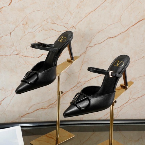 Valentino Sandal For Women #952606