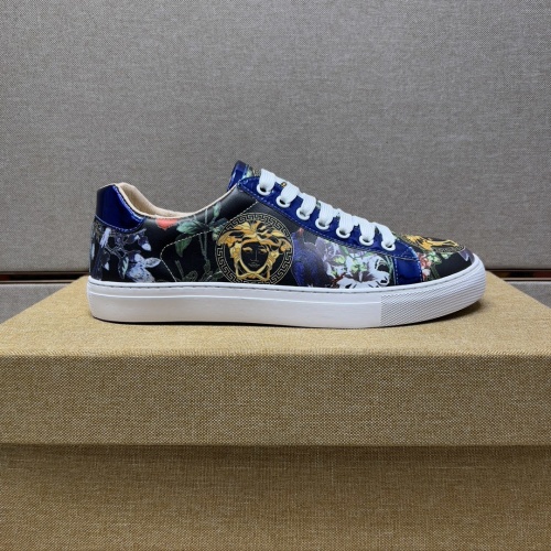 Replica Versace Casual Shoes For Men #953476 $76.00 USD for Wholesale