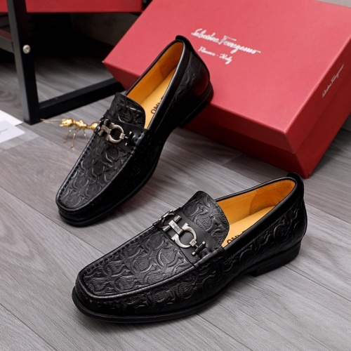 Ferragamo Leather Shoes For Men #954046