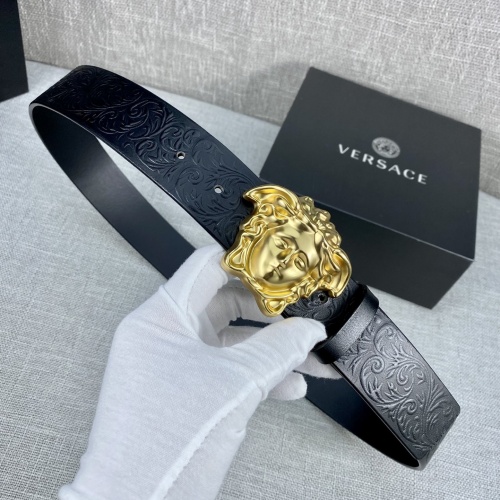 Versace AAA Quality Belts For Men #954279