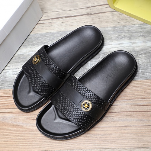 Versace Slippers For Men #956101