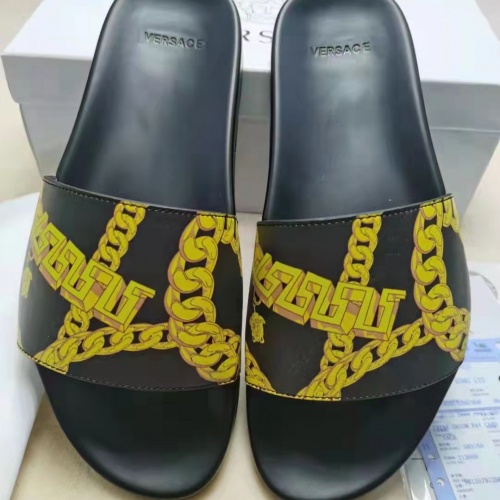 Versace Slippers For Men #956353