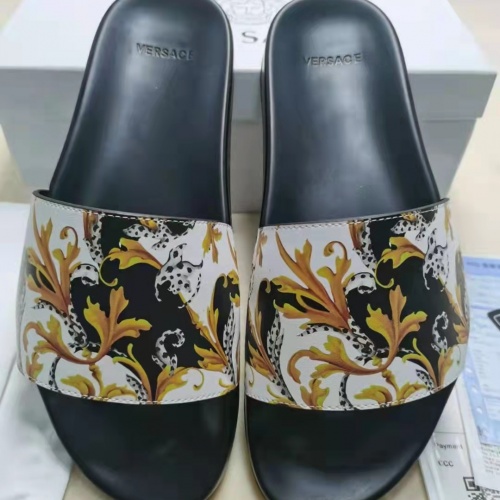 Versace Slippers For Men #956357