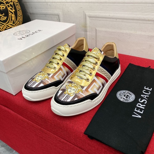 Replica Versace Casual Shoes For Men #956554 $72.00 USD for Wholesale