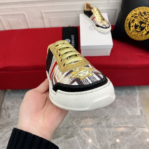 Replica Versace Casual Shoes For Men #956554 $72.00 USD for Wholesale