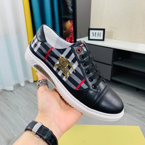 Replica Burberry Casual Shoes For Men #958629 $72.00 USD for Wholesale