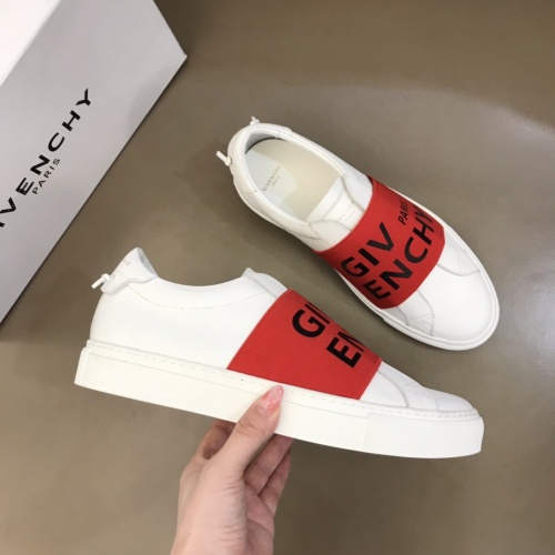Givenchy Casual Shoes For Men #958663