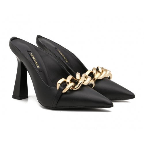 Versace Slippers For Women #958888