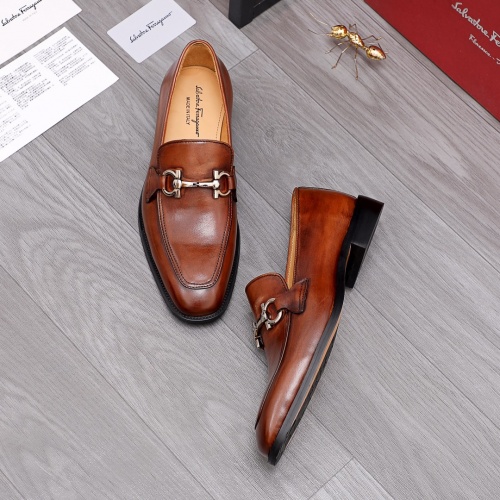 Salvatore Ferragamo Leather Shoes For Men #961297