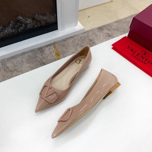 Valentino Flat Shoes For Women #962152