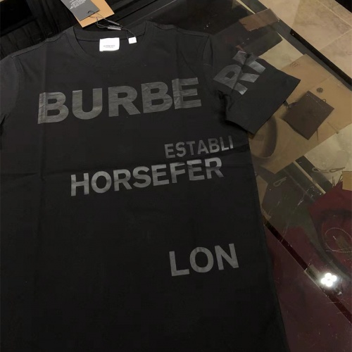 Replica Burberry T-Shirts Short Sleeved For Women #962610 $42.00 USD for Wholesale