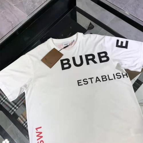 Replica Burberry T-Shirts Short Sleeved For Women #962613 $42.00 USD for Wholesale