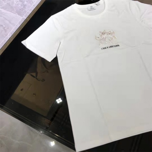Replica Burberry T-Shirts Short Sleeved For Women #962647 $42.00 USD for Wholesale