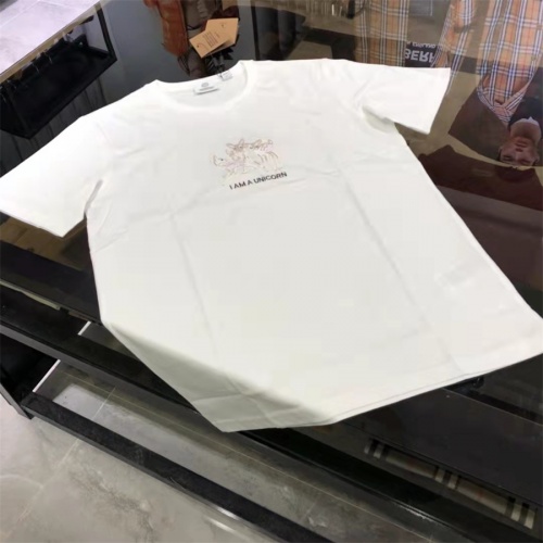 Replica Burberry T-Shirts Short Sleeved For Women #962647 $42.00 USD for Wholesale