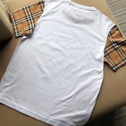 Replica Burberry T-Shirts Short Sleeved For Women #962649 $45.00 USD for Wholesale
