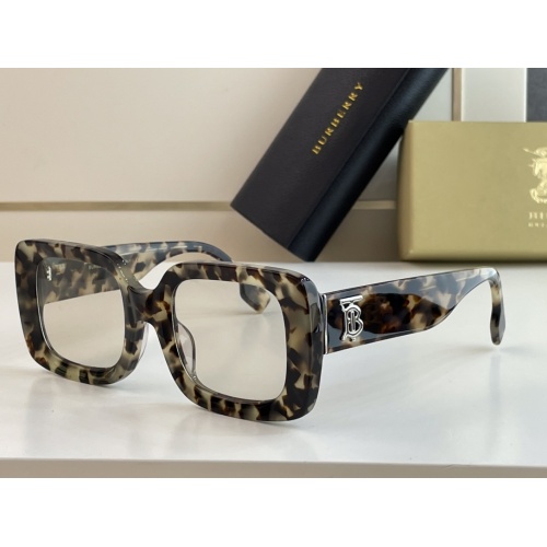 Burberry AAA Quality Sunglasses #963177