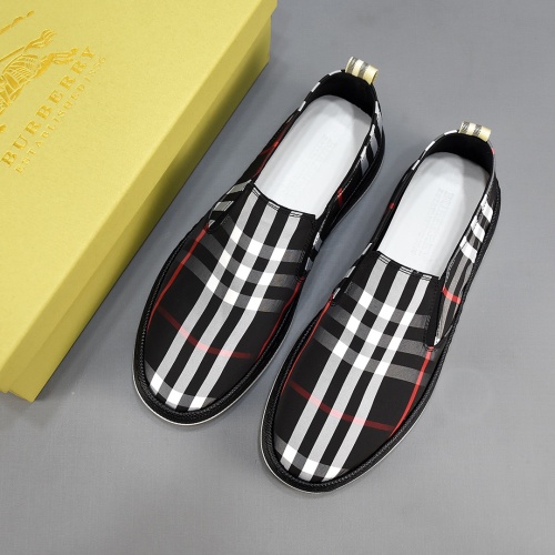 Burberry Casual Shoes For Men #963454