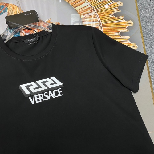 Replica Versace T-Shirts Short Sleeved For Unisex #963852 $60.00 USD for Wholesale