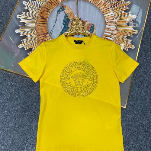 Versace T-Shirts Short Sleeved For Unisex #963877