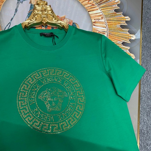 Replica Versace T-Shirts Short Sleeved For Unisex #963878 $60.00 USD for Wholesale