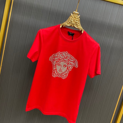 Replica Versace T-Shirts Short Sleeved For Unisex #963882 $60.00 USD for Wholesale