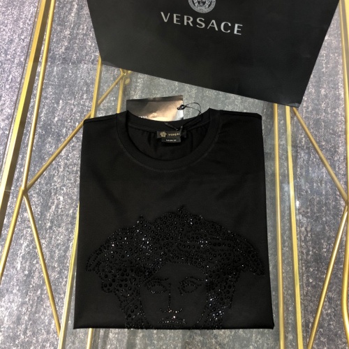 Replica Versace T-Shirts Short Sleeved For Unisex #963885 $60.00 USD for Wholesale