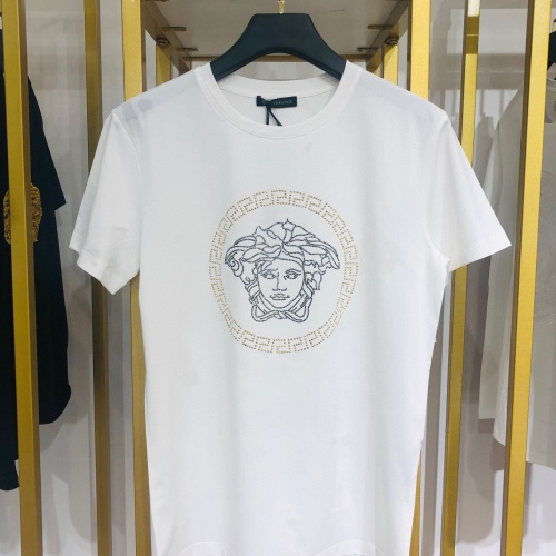 Replica Versace T-Shirts Short Sleeved For Unisex #963888 $60.00 USD for Wholesale