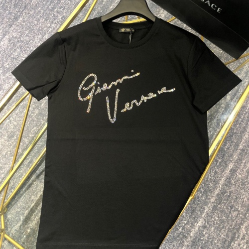 Versace T-Shirts Short Sleeved For Unisex #963890