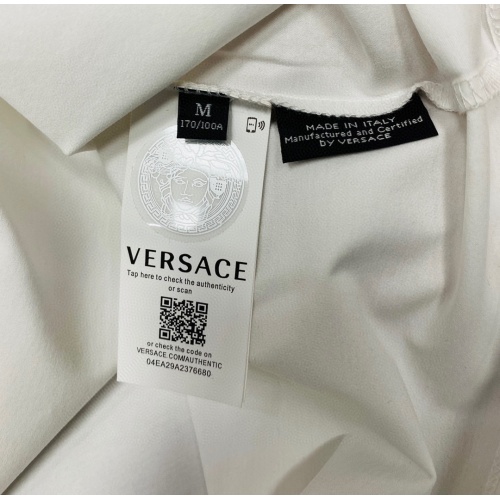 Replica Versace T-Shirts Short Sleeved For Unisex #963896 $60.00 USD for Wholesale