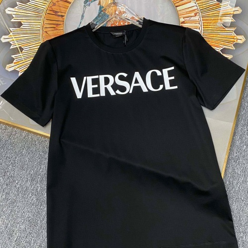 Versace T-Shirts Short Sleeved For Unisex #963897