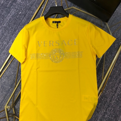 Versace T-Shirts Short Sleeved For Unisex #963902
