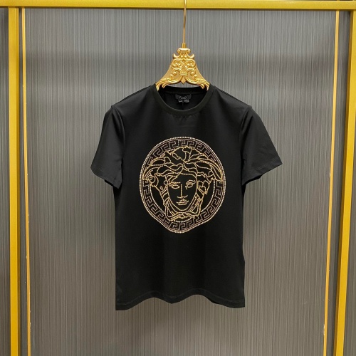 Replica Versace T-Shirts Short Sleeved For Unisex #963908 $60.00 USD for Wholesale