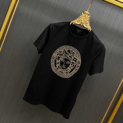 Replica Versace T-Shirts Short Sleeved For Unisex #963910 $60.00 USD for Wholesale