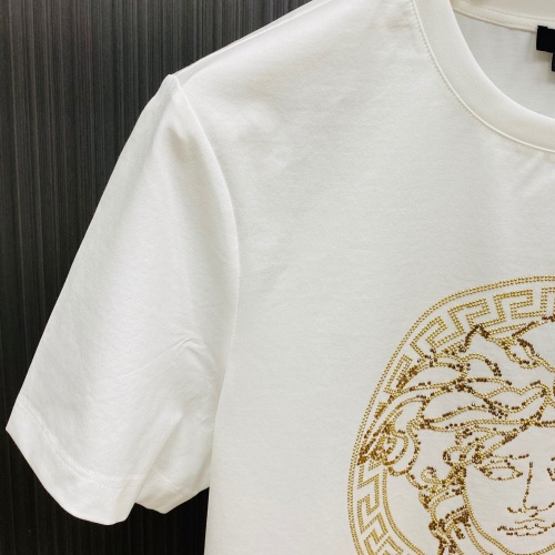 Replica Versace T-Shirts Short Sleeved For Unisex #963911 $60.00 USD for Wholesale