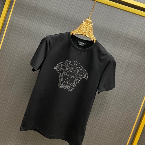 Replica Versace T-Shirts Short Sleeved For Unisex #963913 $60.00 USD for Wholesale